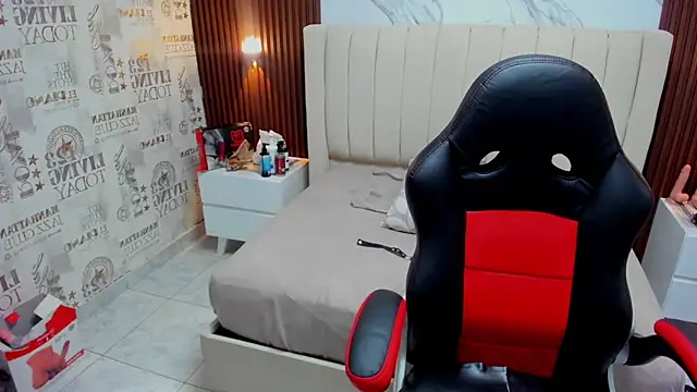 Snapshot of CAMILAGRAY chatting on 02-10-26, 12:09 CAMILAGRAY online show from 02-10-26, 12:09