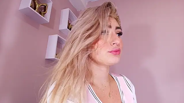 Snapshot of veronica_sinner_ chatting on 02-08-26, 04:21 veronica sinner online show from 02-08-26, 04:21