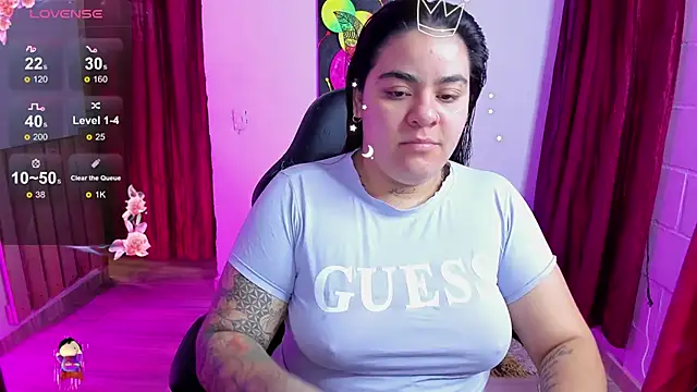 Snapshot of Sharon_hils chatting on 01-22-25, 01:21 Sharon hils online show from 01-22-25, 01:21