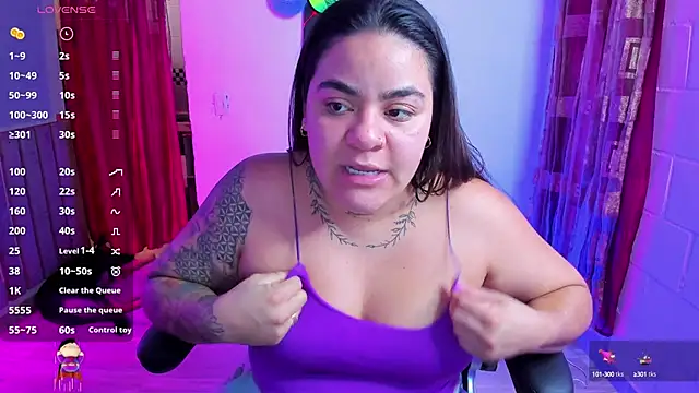 Snapshot of Sharon_hils chatting on 02-17-25, 04:26 Sharon hils online show from 02-17-25, 04:26