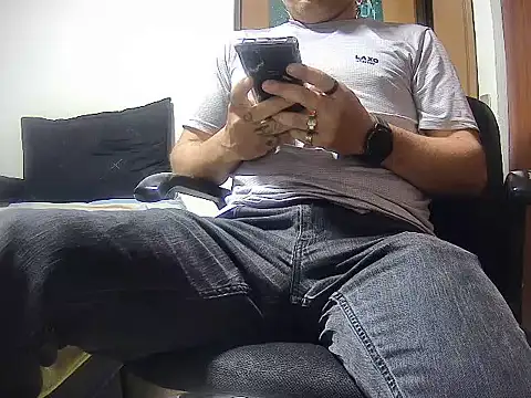 Snapshot of Ponpeo chatting on 07-22-26, 02:47 Ponpeo online show from 07-22-26, 02:47