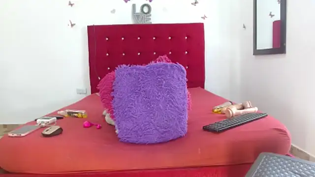 Snapshot of kattysex74 chatting on 12-15-25, 03:05 kattysex74 online show from 12-15-25, 03:05