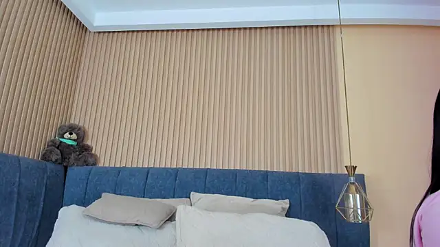 kathecute   online show from 11-09-25, 01:37