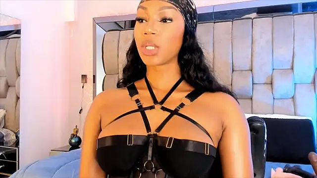 Snapshot of ChaynnaCooper chatting on 01-22-25, 03:18 ChaynnaCooper online show from 01-22-25, 03:18