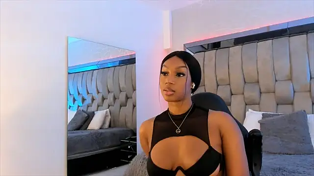 Snapshot of ChaynnaCooper chatting on 02-03-25, 05:46 ChaynnaCooper online show from 02-03-25, 05:46