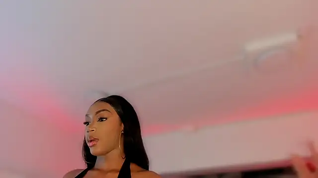 Snapshot of ChaynnaCooper chatting on 12-14-25, 04:29 ChaynnaCooper online show from 12-14-25, 04:29