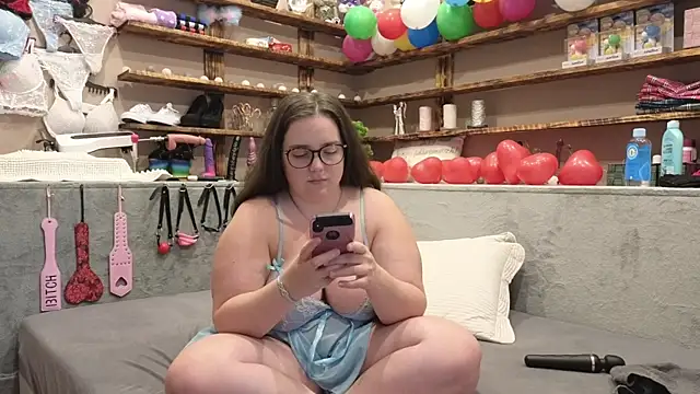 Snapshot of Kimberly-Caprice chatting on 03-11-25, 11:12 Kimberly-Caprice online show from 03-11-25, 11:12