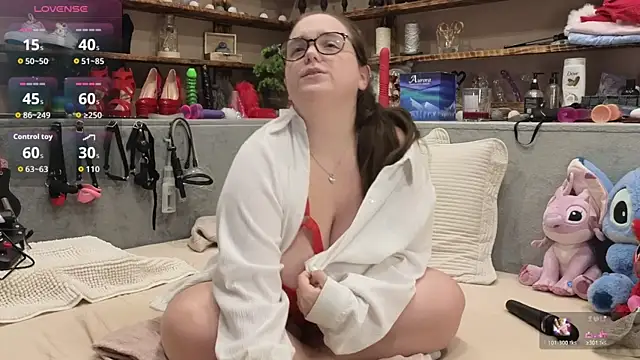 Snapshot of Kimberly-Caprice chatting on 11-19-25, 07:25 Kimberly-Caprice online show from 11-19-25, 07:25