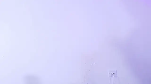 Snapshot of nicol_f chatting on 05-09-26, 03:01 nicol f online show from 05-09-26, 03:01
