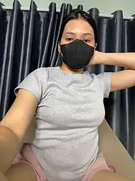 Snapshot of Ly_Coca24 chatting on 02-07-25, 03:52 Ly Coca24 online show from 02-07-25, 03:52