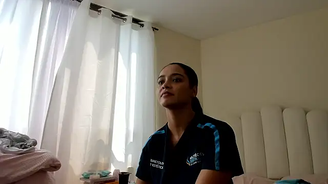 Snapshot of evely_coelloo chatting on 02-11-26, 06:35 evely coelloo online show from 02-11-26, 06:35