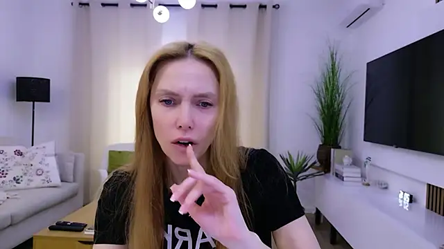 Snapshot of Love_Call chatting on 06-12-26, 06:34 Love Call online show from 06-12-26, 06:34