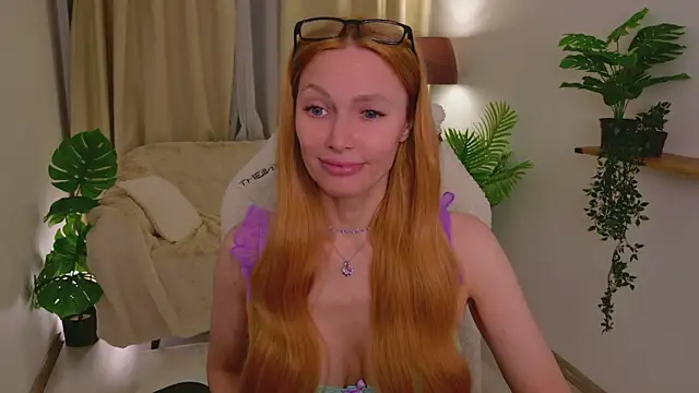 Snapshot of Love_Call chatting on 06-30-26, 02:23 Love Call online show from 06-30-26, 02:23