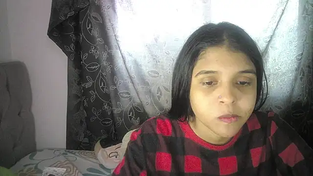 Snapshot of Michi_sexy chatting on 01-19-25, 04:04 Michi sexy online show from 01-19-25, 04:04