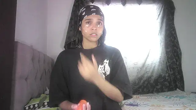 Snapshot of Michi_sexy chatting on 02-18-25, 05:10 Michi sexy online show from 02-18-25, 05:10