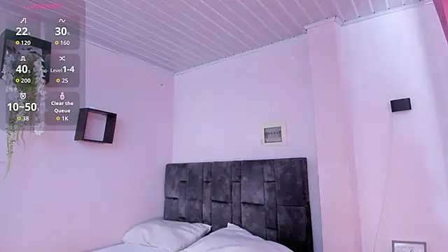 Snapshot of kitty_myers chatting on 11-01-25, 06:10 kitty myers online show from 11-01-25, 06:10