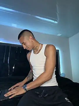 Snapshot of CJ_579 chatting on 03-23-26, 01:20 CJ 579 online show from 03-23-26, 01:20