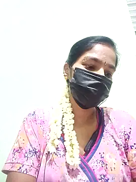 Snapshot of anusiya01 chatting on 03-21-25, 02:07 anusiya01 online show from 03-21-25, 02:07