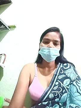 Snapshot of anusiya01 chatting on 11-24-25, 02:33 anusiya01 online show from 11-24-25, 02:33