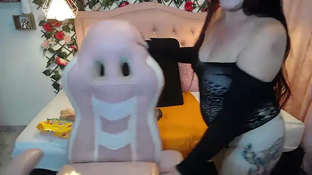 Snapshot of ElizabethSweet_ chatting on 01-27-25, 07:24 ElizabethSweet online show from 01-27-25, 07:24