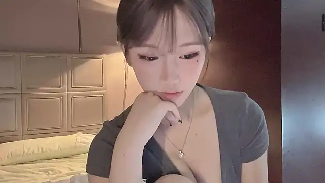 Snapshot of -XunMengLong- chatting on 12-21-25, 04:47 -XunMengLong- online show from 12-21-25, 04:47