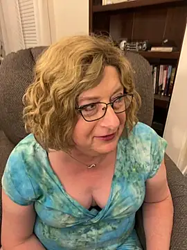 Snapshot of BookBabe27 chatting on 09-19-25, 05:53 BookBabe27 online show from 09-19-25, 05:53