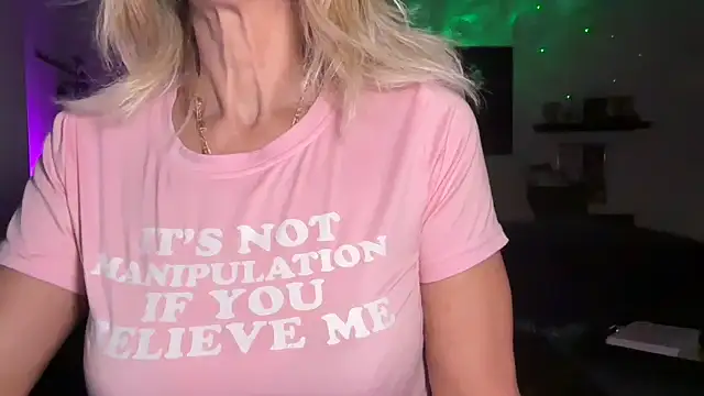 Snapshot of VelvetBarbie chatting on 02-03-26, 08:14 VelvetBarbie online show from 02-03-26, 08:14