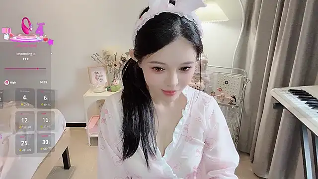 S-wan online show from 10-20-25, 04:35