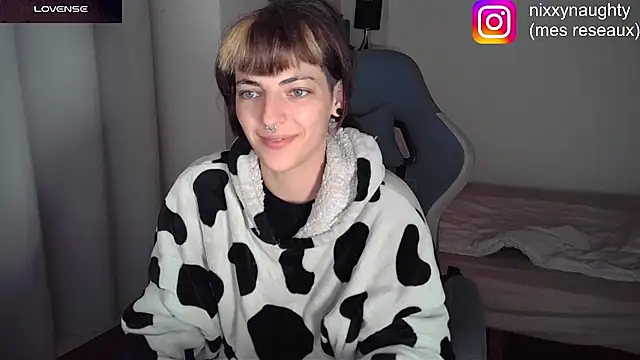 Nixxy naughty online show from 02-05-25, 08:14