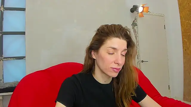 Snapshot of YourSuperModel chatting on 01-26-25, 12:01 YourSuperModel online show from 01-26-25, 12:01