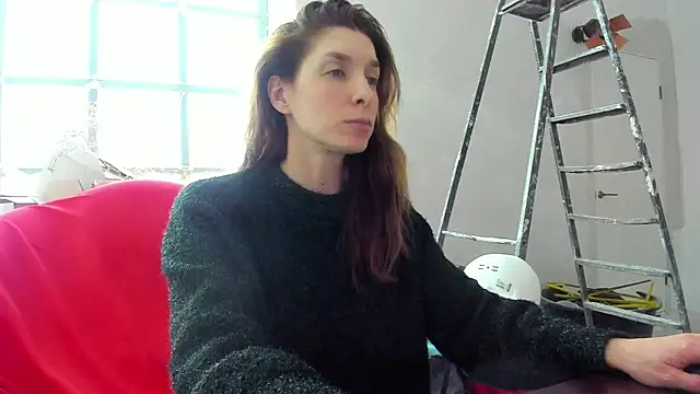 Snapshot of YourSuperModel chatting on 01-31-25, 09:37 YourSuperModel online show from 01-31-25, 09:37