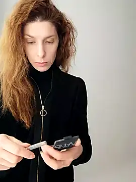 Snapshot of YourSuperModel chatting on 10-21-25, 05:30 YourSuperModel online show from 10-21-25, 05:30