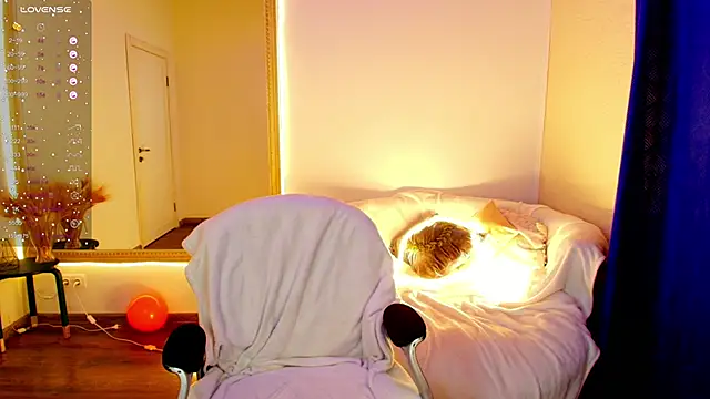 Snapshot of an6elica chatting on 11-08-25, 02:45 an6elica online show from 11-08-25, 02:45