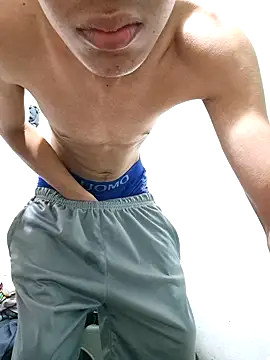 Snapshot of Brayan-_ chatting on 01-05-25, 01:56 Brayan- online show from 01-05-25, 01:56