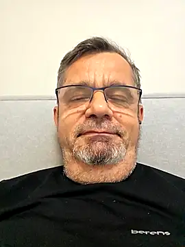 axecoman60 online show from 12-04-25, 08:50