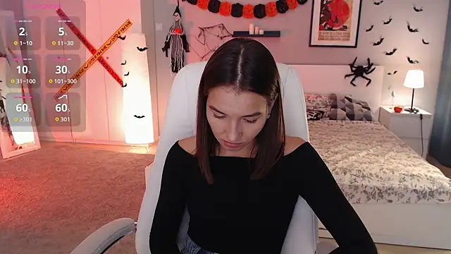 Bellla Haddid online show from 10-26-25, 01:44