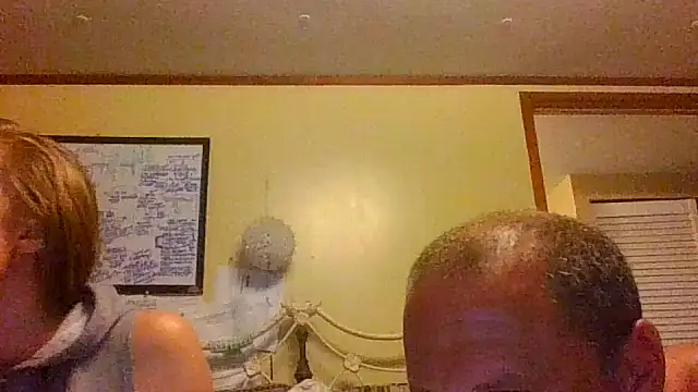 Snapshot of raybo715 chatting on 05-18-26, 04:40 raybo715 online show from 05-18-26, 04:40