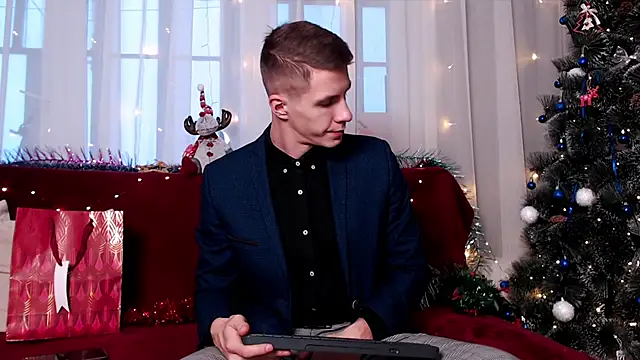 Snapshot of Chris_Brien chatting on 12-28-24, 04:41 Chris Brien online show from 12-28-24, 04:41