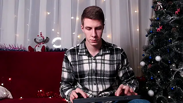 Snapshot of Chris_Brien chatting on 01-20-25, 03:48 Chris Brien online show from 01-20-25, 03:48