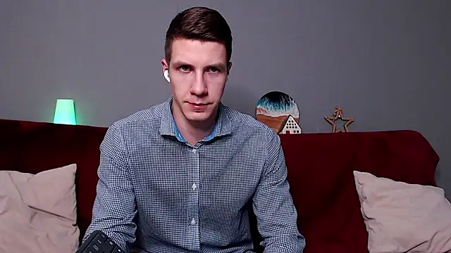 Snapshot of Chris_Brien chatting on 02-18-25, 06:37 Chris Brien online show from 02-18-25, 06:37