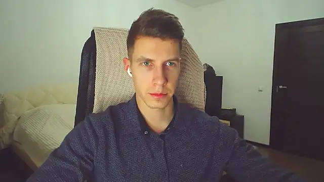 Snapshot of Chris_Brien chatting on 02-25-26, 01:37 Chris Brien online show from 02-25-26, 01:37