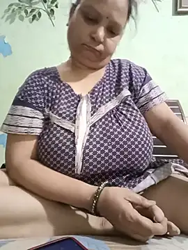 Snapshot of Kavya_kapoor chatting on 06-26-26, 05:39 Kavya kapoor online show from 06-26-26, 05:39