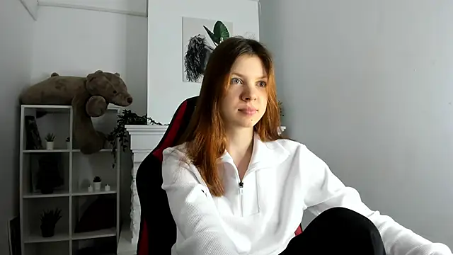 Snapshot of Baby_Evalena chatting on 03-18-25, 04:04 Baby Evalena online show from 03-18-25, 04:04