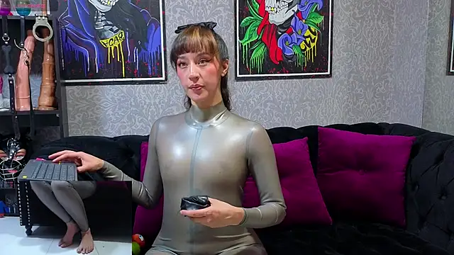 CamiilaMarti online show from 09-12-25, 05:02