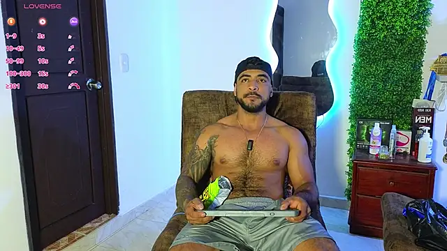 Snapshot of ERIC_HARRISON chatting on 02-16-25, 10:43 ERIC HARRISON online show from 02-16-25, 10:43