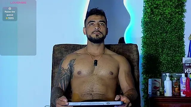 Snapshot of ERIC_HARRISON chatting on 03-14-25, 01:48 ERIC HARRISON online show from 03-14-25, 01:48