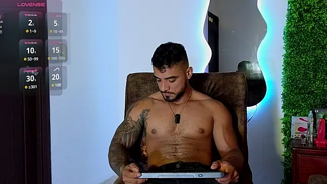 Snapshot of ERIC_HARRISON chatting on 03-17-25, 01:29 ERIC HARRISON online show from 03-17-25, 01:29