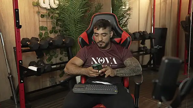 Snapshot of ERIC_HARRISON chatting on 09-10-25, 12:43 ERIC HARRISON online show from 09-10-25, 12:43