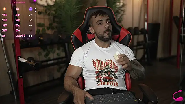 Snapshot of ERIC_HARRISON chatting on 09-11-25, 01:49 ERIC HARRISON online show from 09-11-25, 01:49