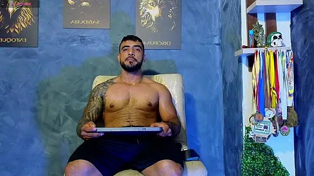 Snapshot of ERIC_HARRISON chatting on 09-19-25, 02:57 ERIC HARRISON online show from 09-19-25, 02:57